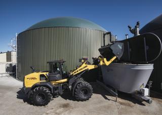 Колесни товарачи New Holland W170D LR
