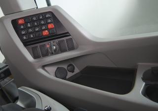 Колесни товарачи New Holland W170D LR