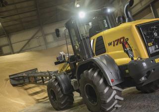 Колесни товарачи New Holland W170D LR