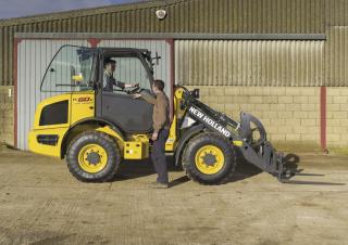 Колесни товарачи New Holland W60C Z-bar