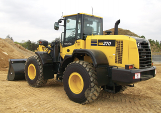 Колесни товарачи Komatsu WA200-7