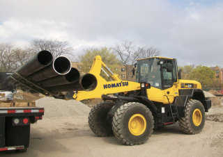 Колесни товарачи Komatsu WA320-7