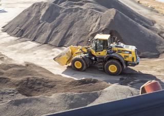 Колесни товарачи Komatsu WA380-8E0