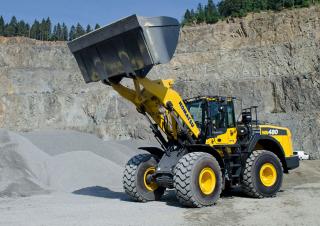 Колесни товарачи Komatsu WA480-8E0