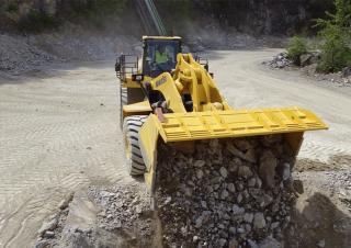 Колесни товарачи Komatsu WA600-8E0