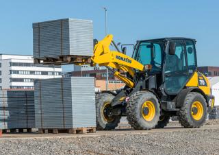 Колесни товарачи Komatsu WA70-7