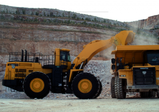 Колесни товарачи Komatsu WA800-3