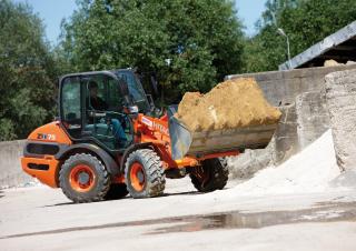 Колесни товарачи Hitachi ZW 75