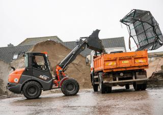Колесни товарачи Hitachi ZW75-6