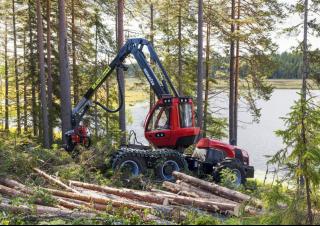 Горска техника Колесни харвестъри Komatsu 951