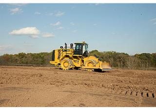 Компактори за отпадъци Caterpillar 825K