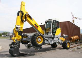 Крачещи багери Menzi M325