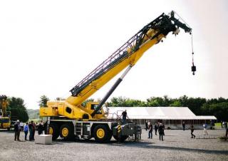 Кранове за груби терени Grove GRT9165