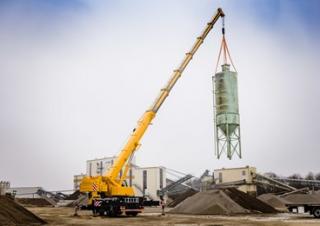 Кранове за всякакви терени Liebherr LTM 1090-4.2 