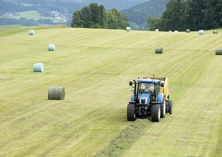 Кръгли преси New Holland Roll Belt 180 Activesweep Pu