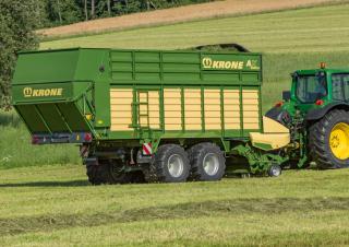 Къси ремаркета за силаж Krone AX 310 HL