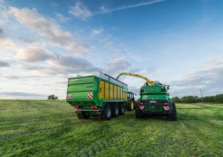 Къси ремаркета за силаж Joskin DRAKKAR 8600/31T150