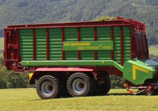 Къси ремаркета за силаж Strautmann Giga-Vitesse CFS 4002