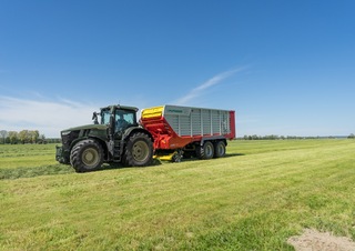 Къси ремаркета за силаж Pöttinger Jumbo 7380 DB