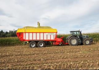 Къси ремаркета за силаж Pöttinger Torro 7010 L 