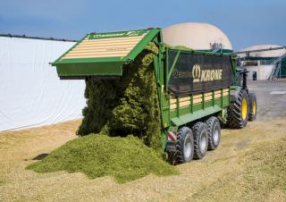 Къси ремаркета за силаж Krone TX 460 