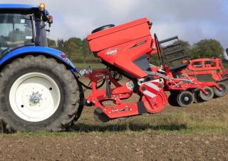 Култиватори Kuhn CD 3020