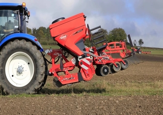Култиватори Kuhn CD 3520