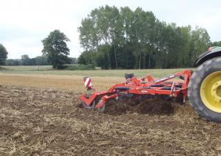 Култиватори Kuhn Cultimer L 300 NSM