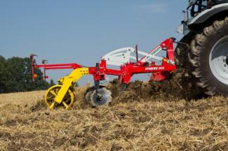 Култиватори Pöttinger Synkro 3020