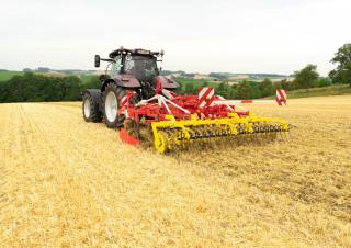 Култиватори Pöttinger Synkro 3530