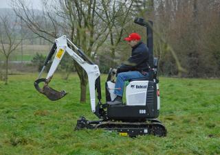 Мини екскаватори Bobcat E08
