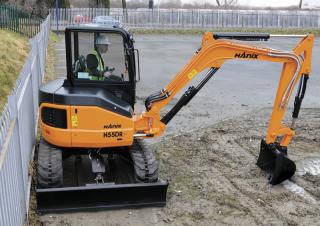 Мини екскаватори Hanix H55DR