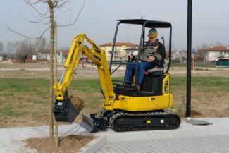 Мини екскаватори Komatsu PC18MR-2