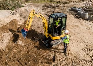 Мини екскаватори Komatsu PC26MR-5