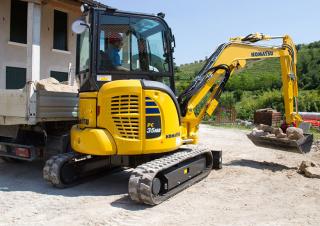 Мини екскаватори Komatsu PC35MR-5