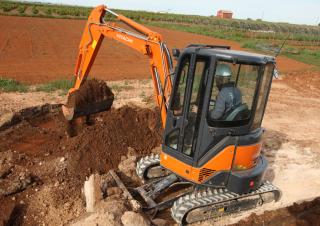 Мини екскаватори Hitachi ZX 35 U-2