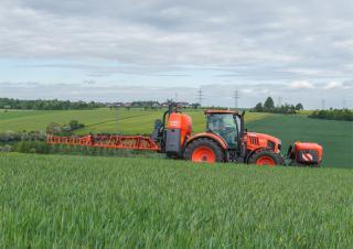 Монтируеми полеви пръскачки Kubota XMS210