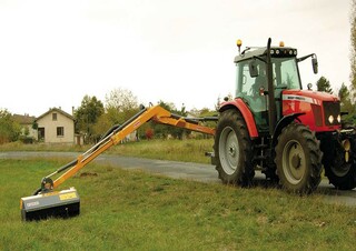 Оборудване за лятна поддръжка Наклонни косачки Ferri TKP 710 