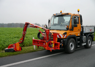 Оборудване за лятна поддръжка Наклонни косачки Dücker UNA 450 GMK 12