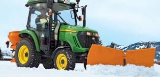 Превозни средства Общински трактори John Deere 3720