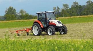 Превозни средства Общински трактори Steyr 4055 Kompakt S Basis
