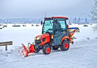 Превозни средства Общински трактори Kubota BX231