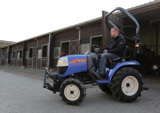 Превозни средства Общински трактори Iseki TM 3185