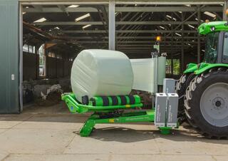 Опаковач за бали DEUTZ-FAHR WM 1131 M