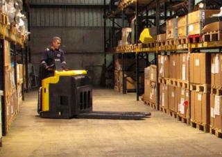 Пешеходна палетна количка Combi-Lift Combi PPT 7000