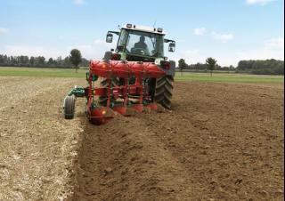 Плугове Kverneland LB 100/200