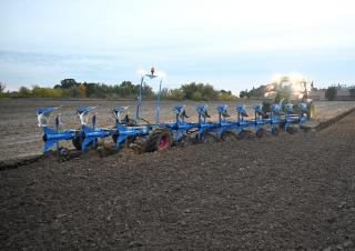 Плугове Lemken Titan 18 V 7+4 / 100