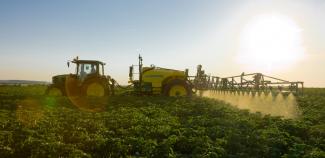 Прикачни полеви пръскачки John Deere 732