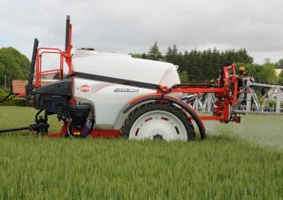 Прикачни полеви пръскачки Kuhn Lexis 3000 RHPM