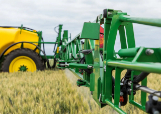 Прикачни полеви пръскачки John Deere M724i